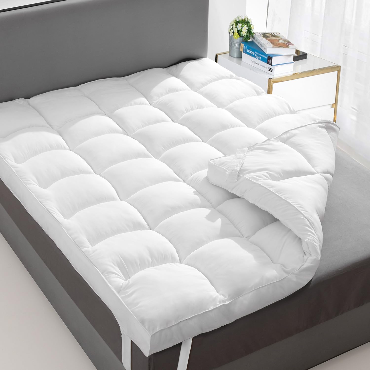 Luxury Mattress Topper 2 Inch (5CM) – Ultra Soft Heavy Fill Mattresss Topper - Deep Box Stitch Design - Elastic Corner Straps For Extra Comfort - Anti Allergy - Machine Washable (King)