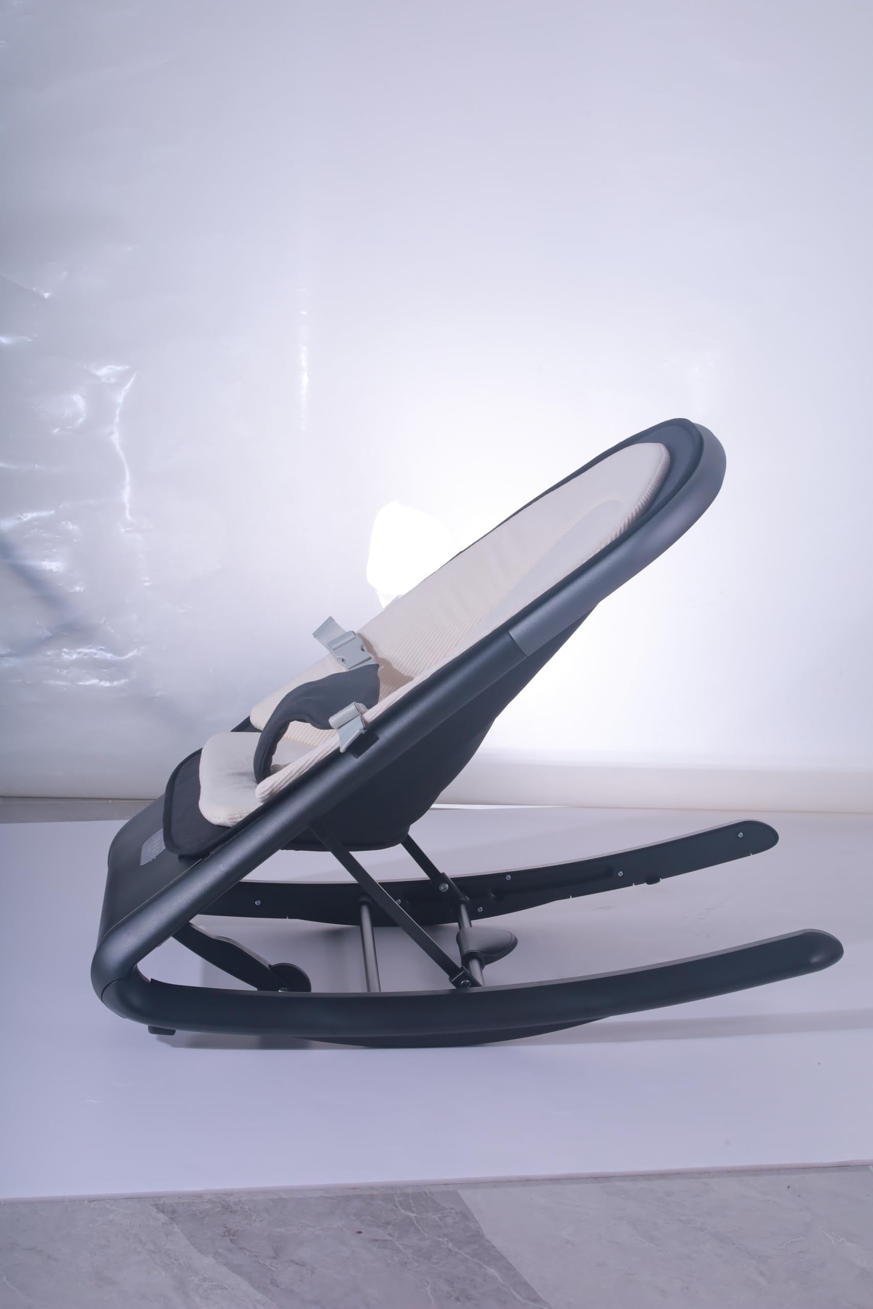 VaVaSoo Balancelle automatique pour bébé avec 3 mouvements à bascule et musique, noir | Inclinaison à 3 niveaux