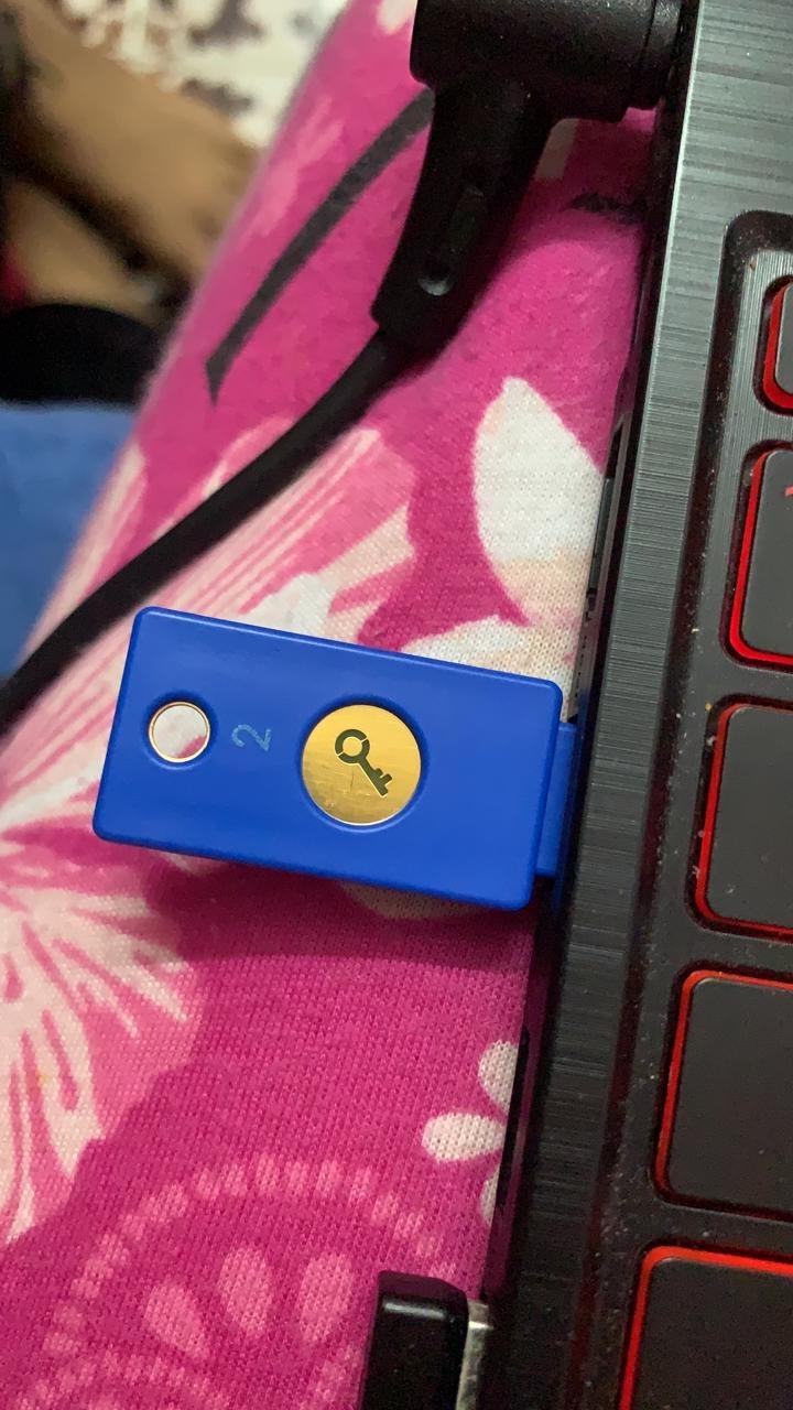 Yubico Security Key - U2F and FIDO2, USB-A, Two-Factor Authentication ...