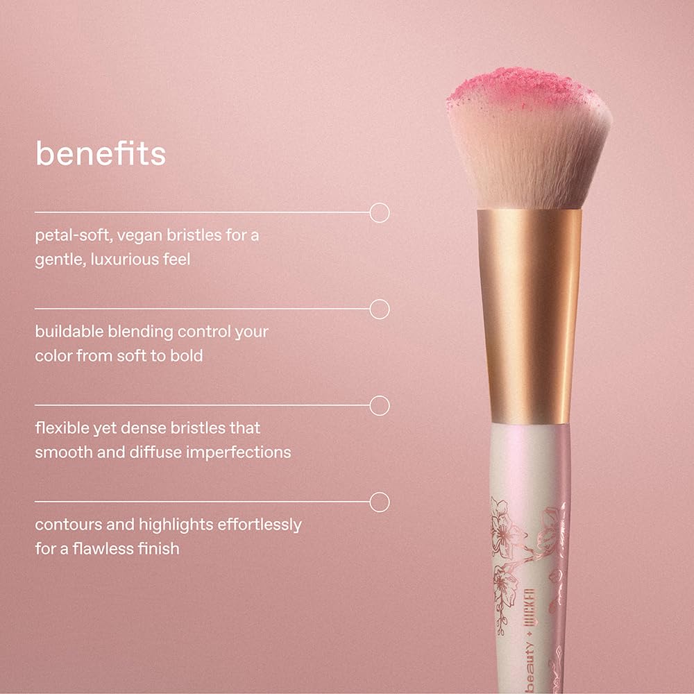 r.e.m. beauty チークブラシ　ウィキッド　グリンダ　アリアナ　ピンク Amazon.com: r.e.m. beauty by ariana grande Makeup Brush | Vegan