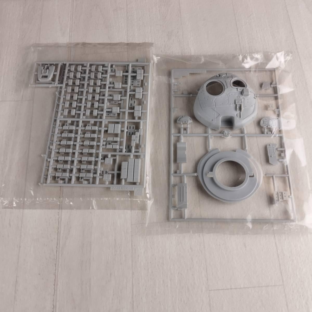 その他 DRAGON T-72 w/ERA SMT M-1988 1:35 T-72 w/ERA SMT M-1988, Dragon 3507 (1990)