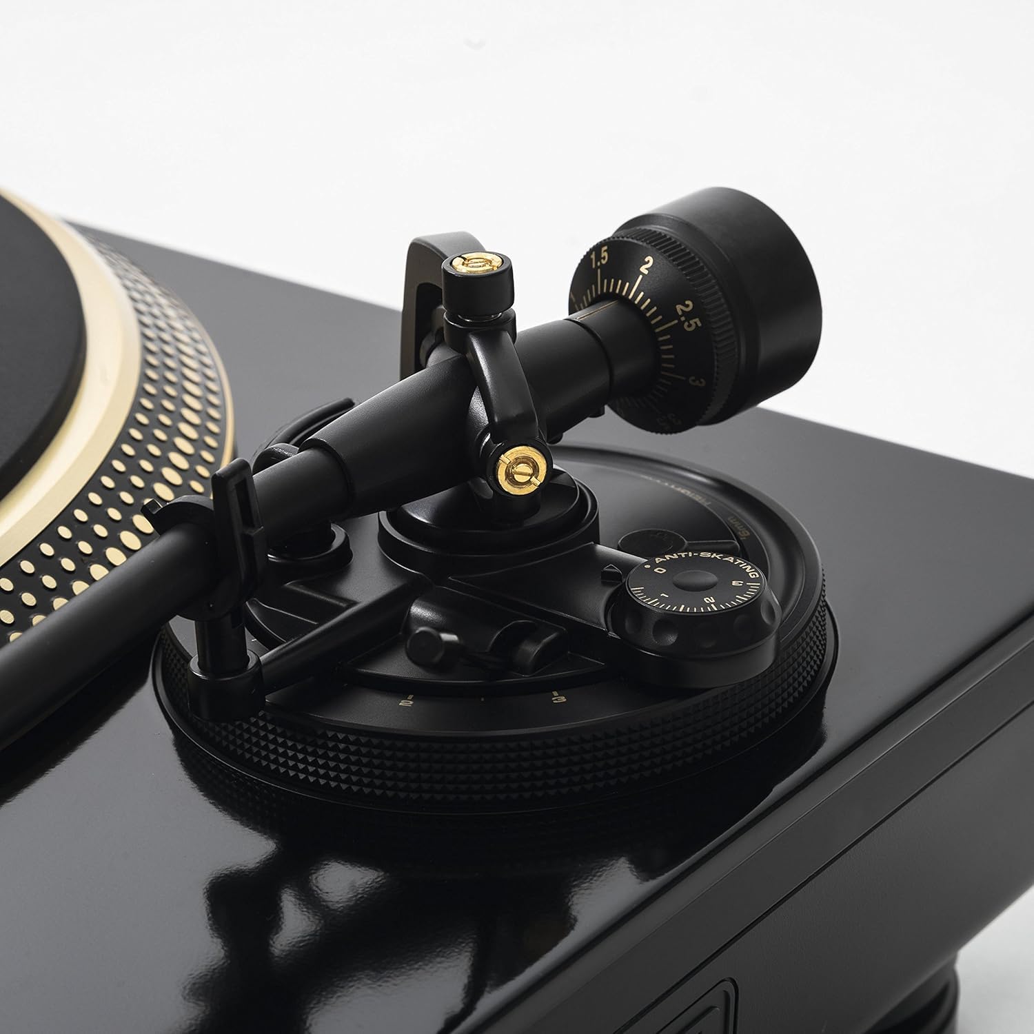 Reloop Turn 5 - Quartz-Gesteuerter HiFi Plattenspieler, Kollektorloser Direktgetriebener DC Motor, Aluminium Plattenteller, S-Förmiger Tonarm, Kabelgebunden, Schwarz-Gold