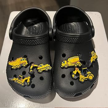 18 Breloques Sabots Chaussures PVC Mignonnes - Charmes Dessin Animé Enfants Adultes Déco