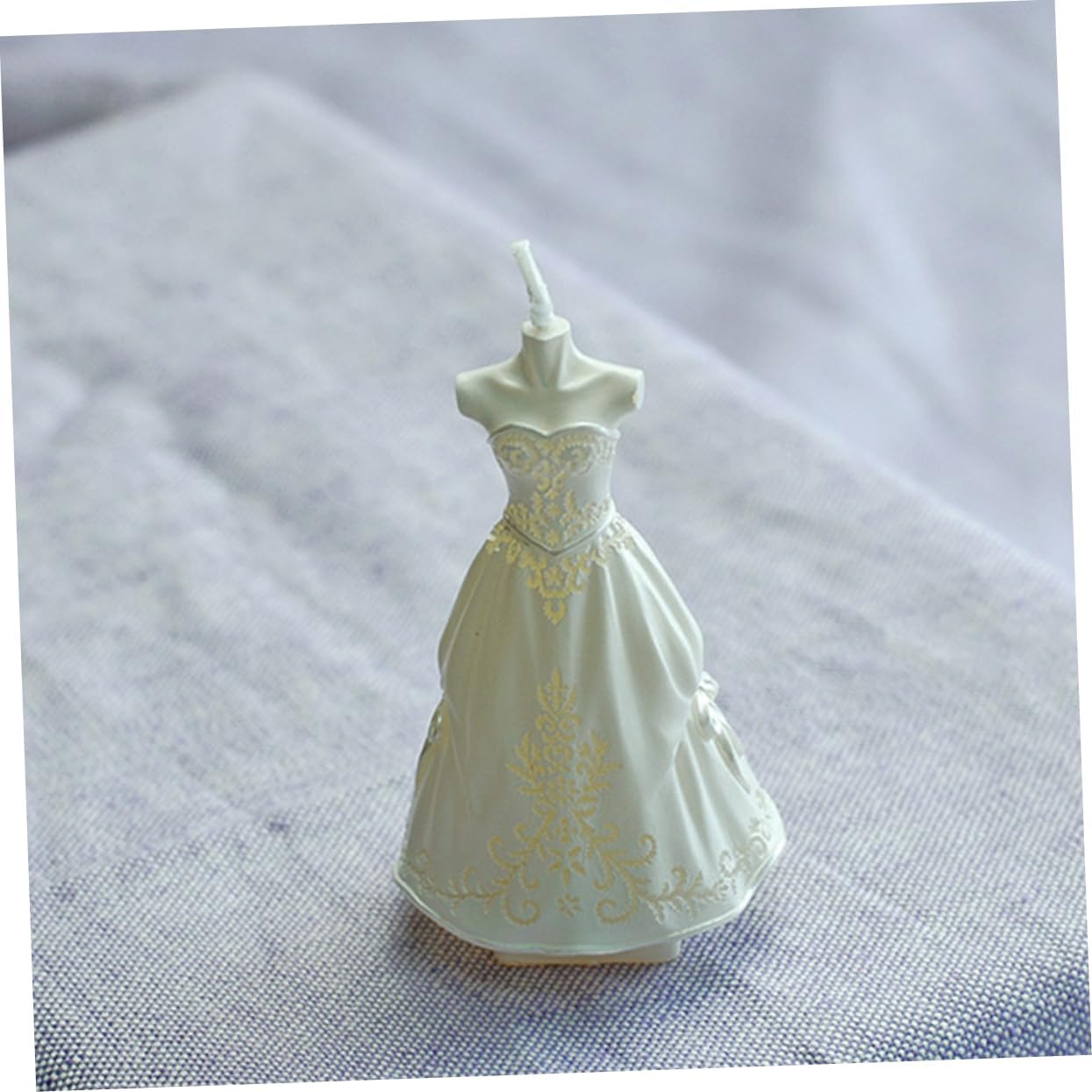 Holibanna 1pair Romantic Chinese Wedding Candles Unique Bride and Groom Design for Wedding Ceremony Decoration for Marriage Room Decor and Celebration Events