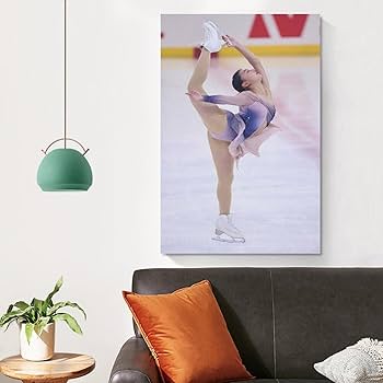 花譜 キャンバスボード クッション ポスター クリアファイル Amazon.co.jp: 日本 坂本花織 フィギュアスケート ポスター