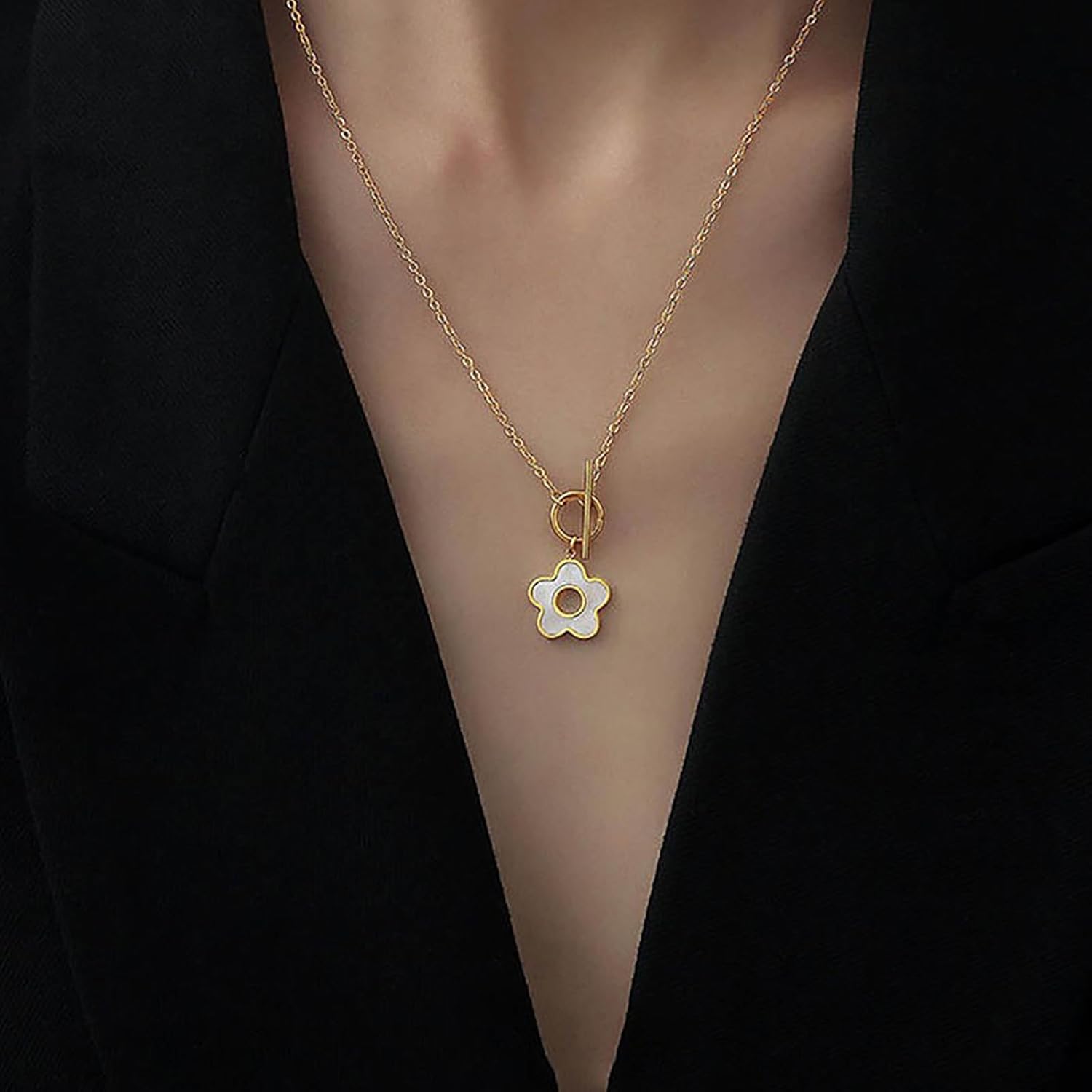 Boho Daisy Flower Choker Necklace Gold Flower Toggle Bar Clasp Necklace Vintage Flower Toggle Necklace Flower Pendant Necklace for Women - Image 2