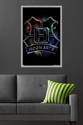 Vista 25 de Trends International Harry Potter - Póster mágico de pared con escudo de Hogwarts, 14.725 x 22.375 pulgadas, versión premium sin marco