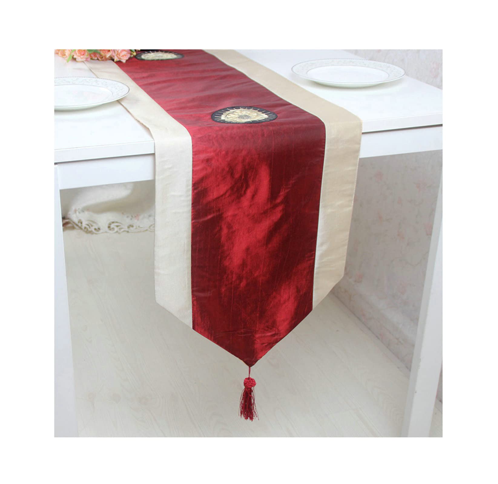 Chemin de table brodé rouge 250 cm anti-plis pour table impeccable - 4