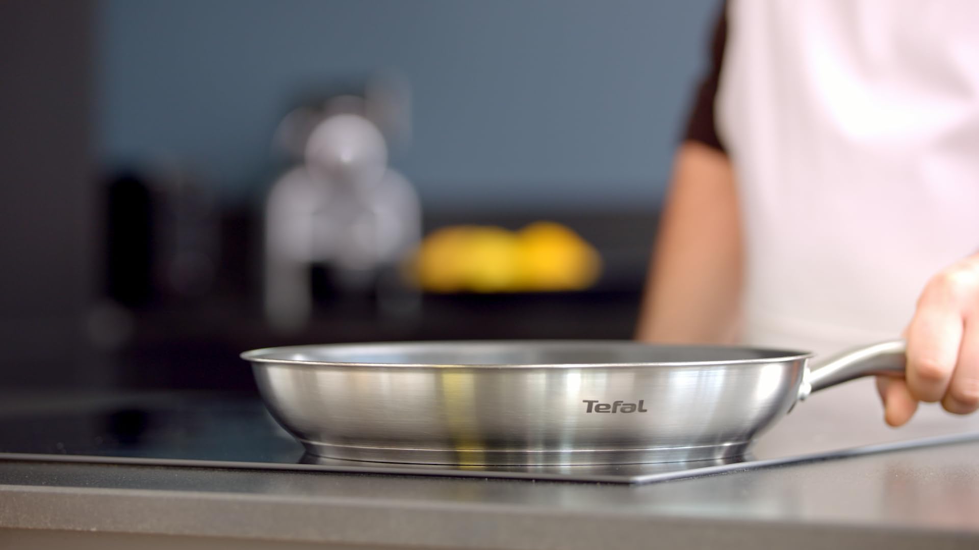 Tefal E492S2 Virtuoso - Set di 2 padelle | 24 + 28 cm | acciaio inossidabile di alta qualità | non sigillato | finitura spazzolata | adatto a induzione | forno fino a 250 °C