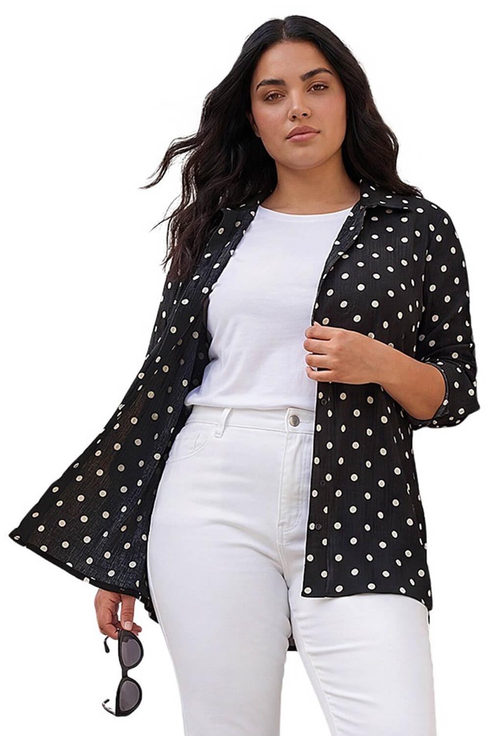 Roman Women's Curve Spot Print Button Shirt in Black | Size: 20