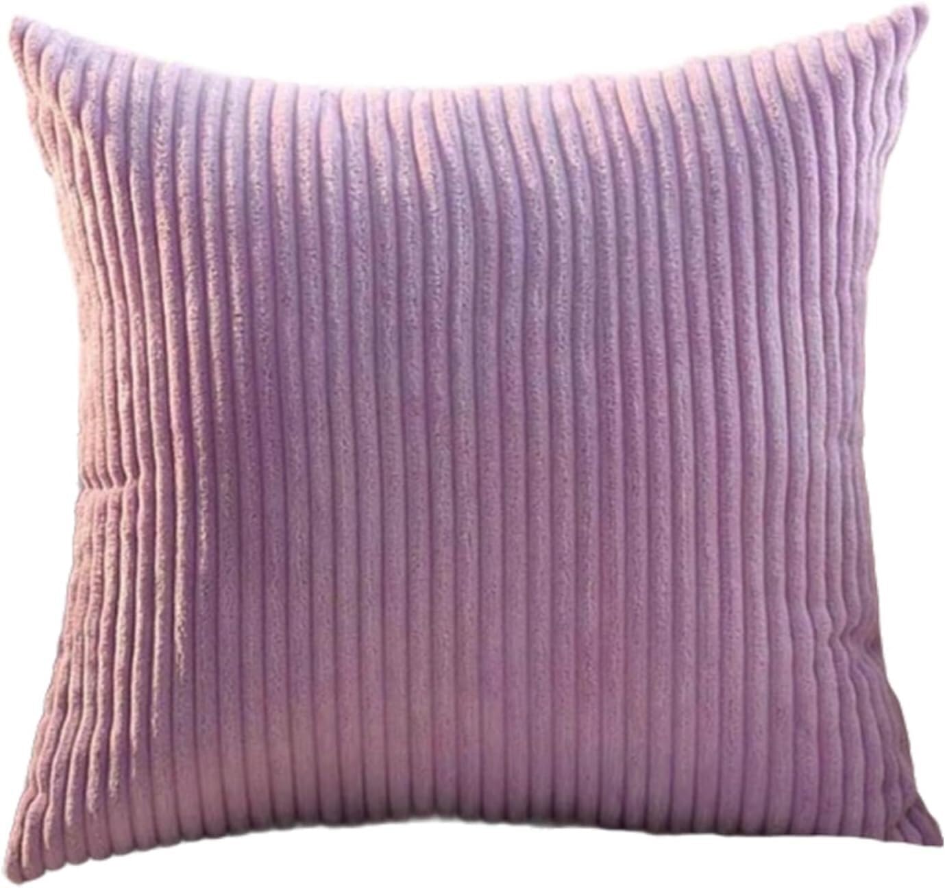 Housse de coussin velours côtelé pour embellir votre canapé et vos soirées cocooning