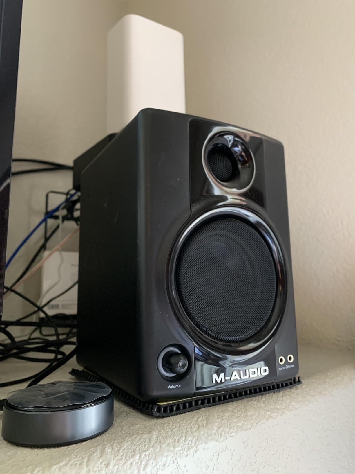WiiM Mini AirPlay 2 Wireless Audio Streamer, Multiroom Stereo,