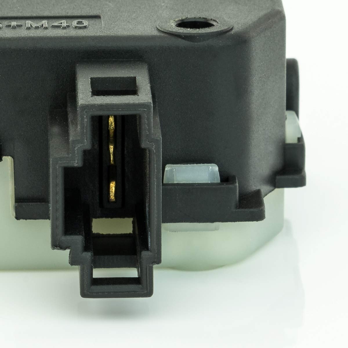 LST Stelment Stellmotor Heckklappe Schloss A4 8E B6 AVANT 4B9962115C