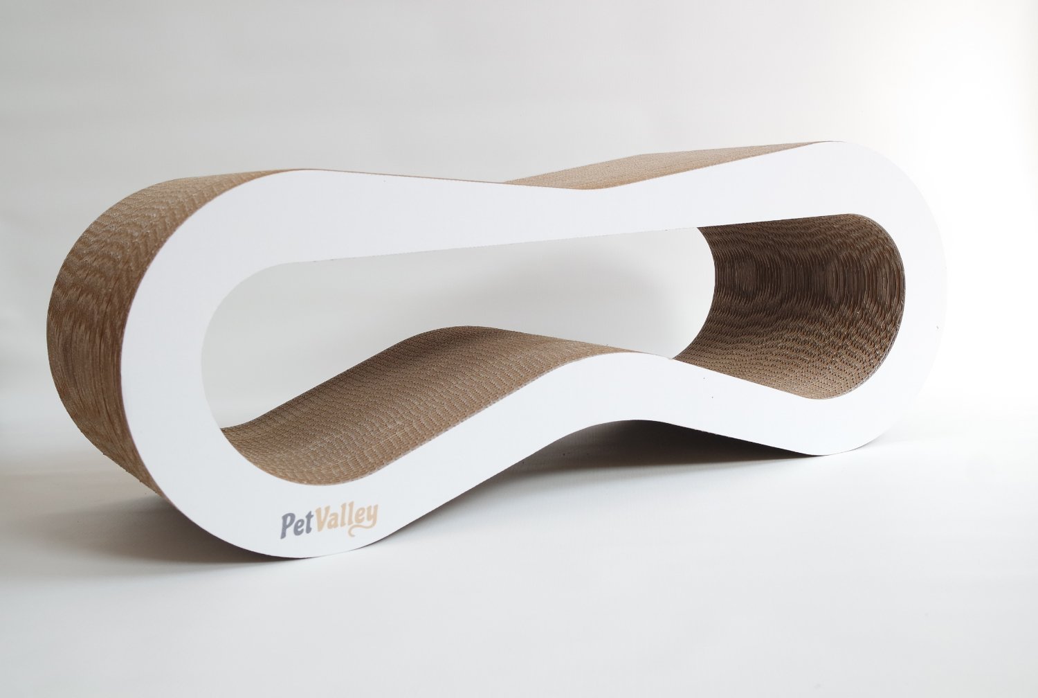 PetValley Tiragraffi Cuccia per Gatti di Design in Cartone Ondulato Made in Italy Ideale Come Palestra e Graffiatoio 100% Riciclabile