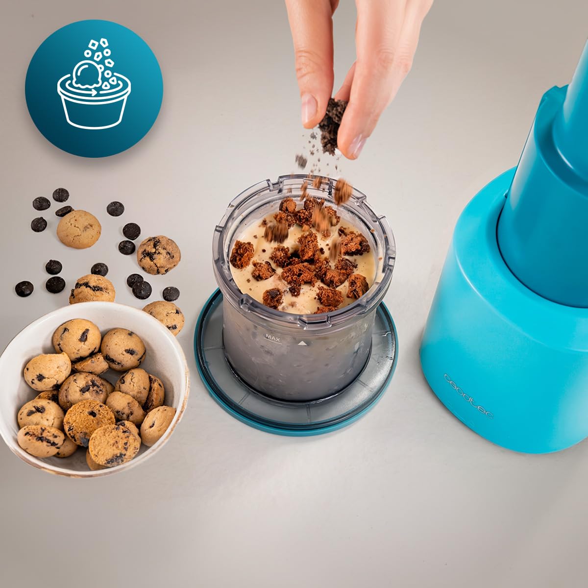 Cecotec Eismaschine Gelatec EasyMove, 5 Programme für Eis, Sorbet, Mix-ins, Slush und Shake, vertikales Rührsystem, Eis in 5 Min, 3x 260 ml Becher, Klinge abnehmbar, spülmaschinenfest, mit Deckeln