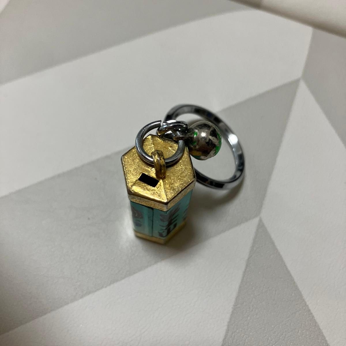 Amazon.co.jp: 富士山 おみくじ キーホルダー ストラップ お土産