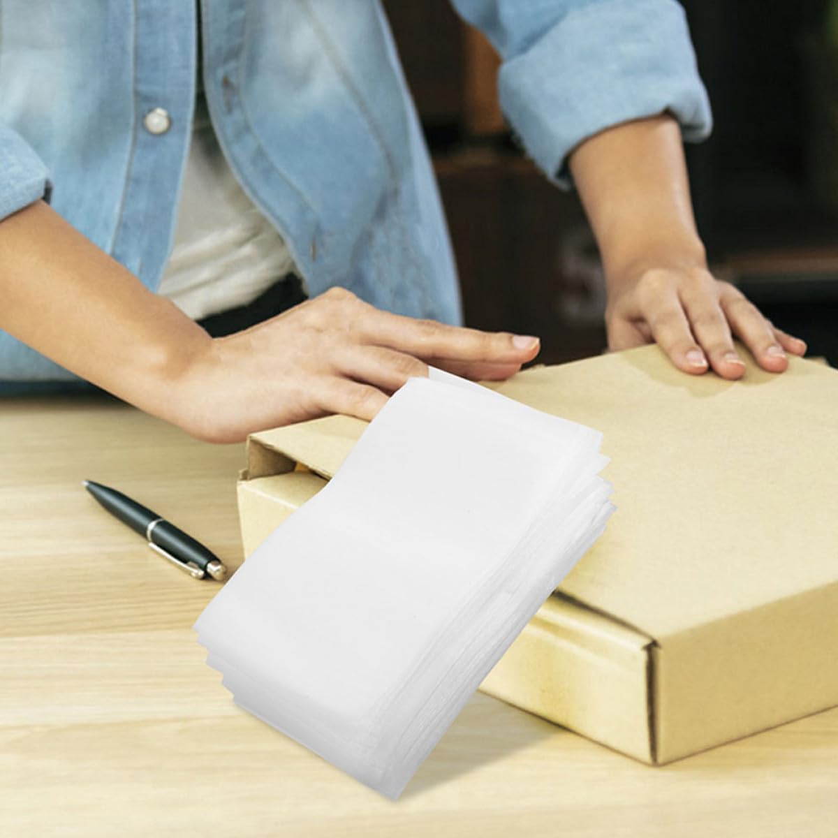 1000pcs Foam Pouches Packing Bags 0.5mm Pearl Foam Wrap Sheets Protective Cushioning Supplies for Moving Fragile Small Items Storage and Dish Packaging