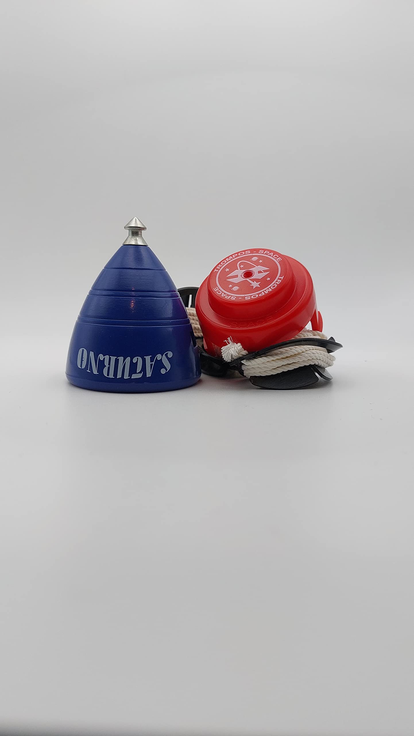 Trompo Space Saturno Amarillo | Modelo Acrobático Con Punta De Metal | Incluye Cuerda De Regalo | Tamaño Mediano | Ideal Para Principiantes Y Expertos
