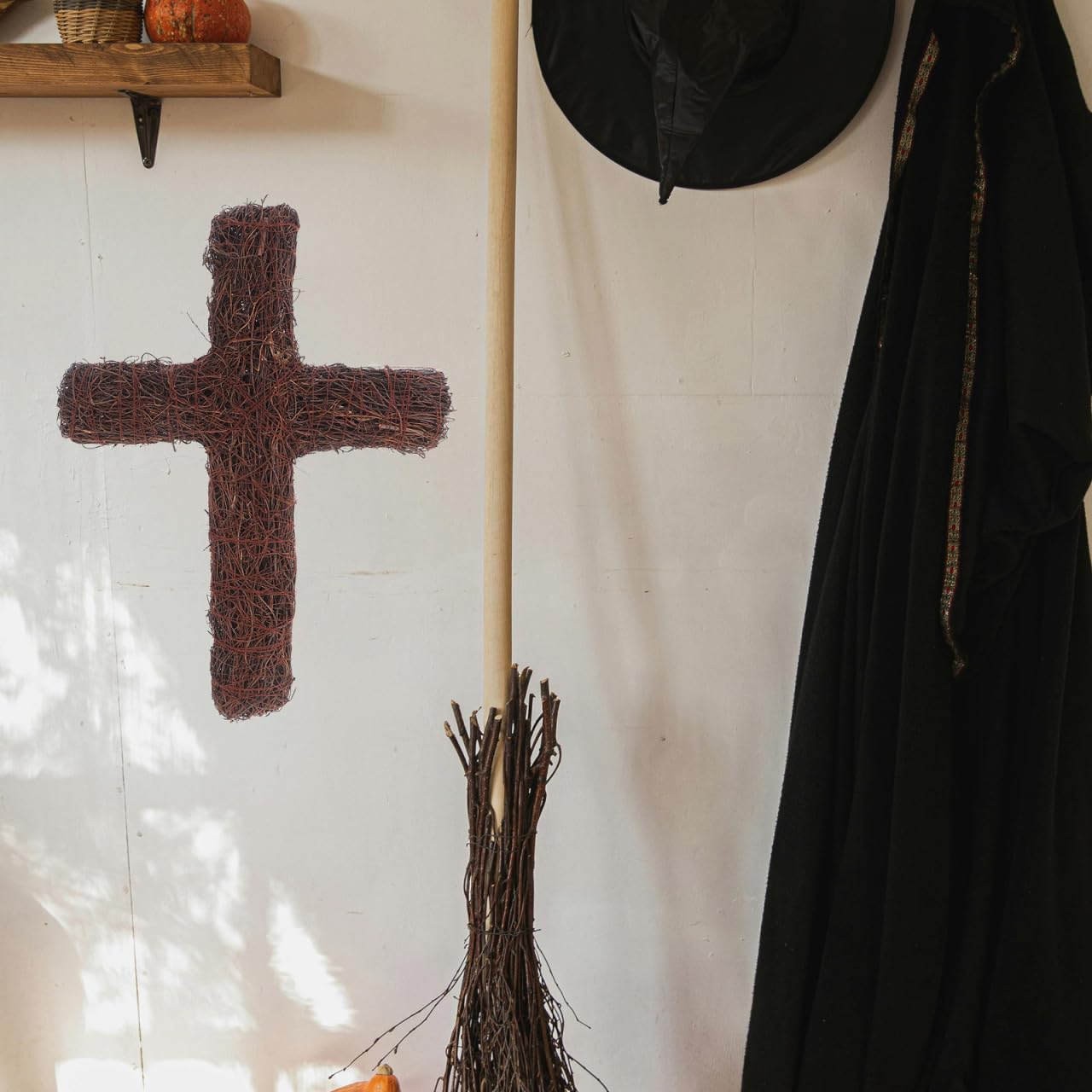 Cabilock Couronne en rotin rustique tissée à la main pour projets de bricolage, design léger pour suspension facile pour Halloween, Pâques, mariages et décoration de la maison