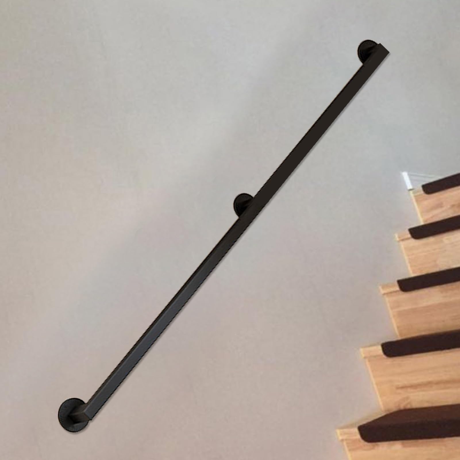 Rampe d'escalier intérieure et extérieure en métal pour sécuriser le jardin et le garage