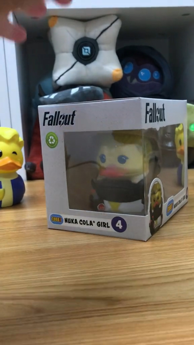Amazon.com: TUBBZ Boxed Edition Nuka Cola T-51 Collectable Vinyl