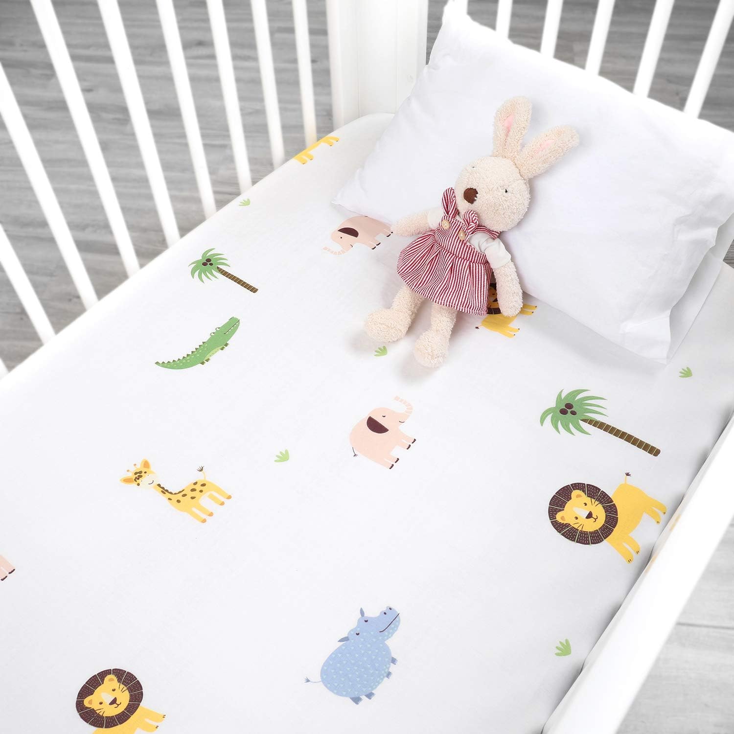 Designthology U.S. Printed 100% Cotton Muslin Fitted Crib Sheet for Standard Crib and Toddler Mattresses for Boys and Girls, White Lion