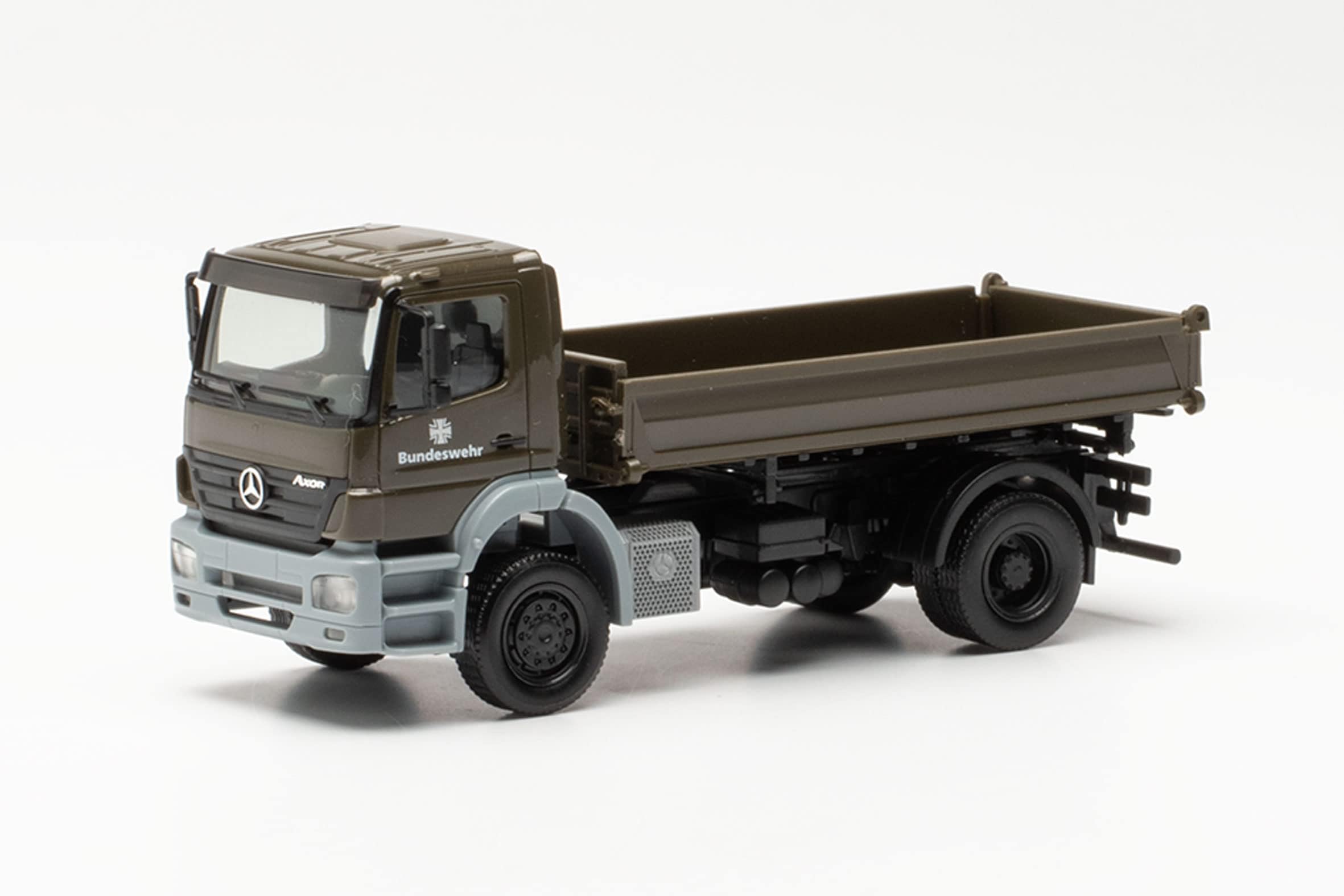 Herpa746946 Military Truck Mercedes-Benz Axor Bundeswehr, True to its Original Scale of 1:43, car dioramas, Model Buildings, Collector's Item, Decoration, Made of Plastic Miniature, Brown