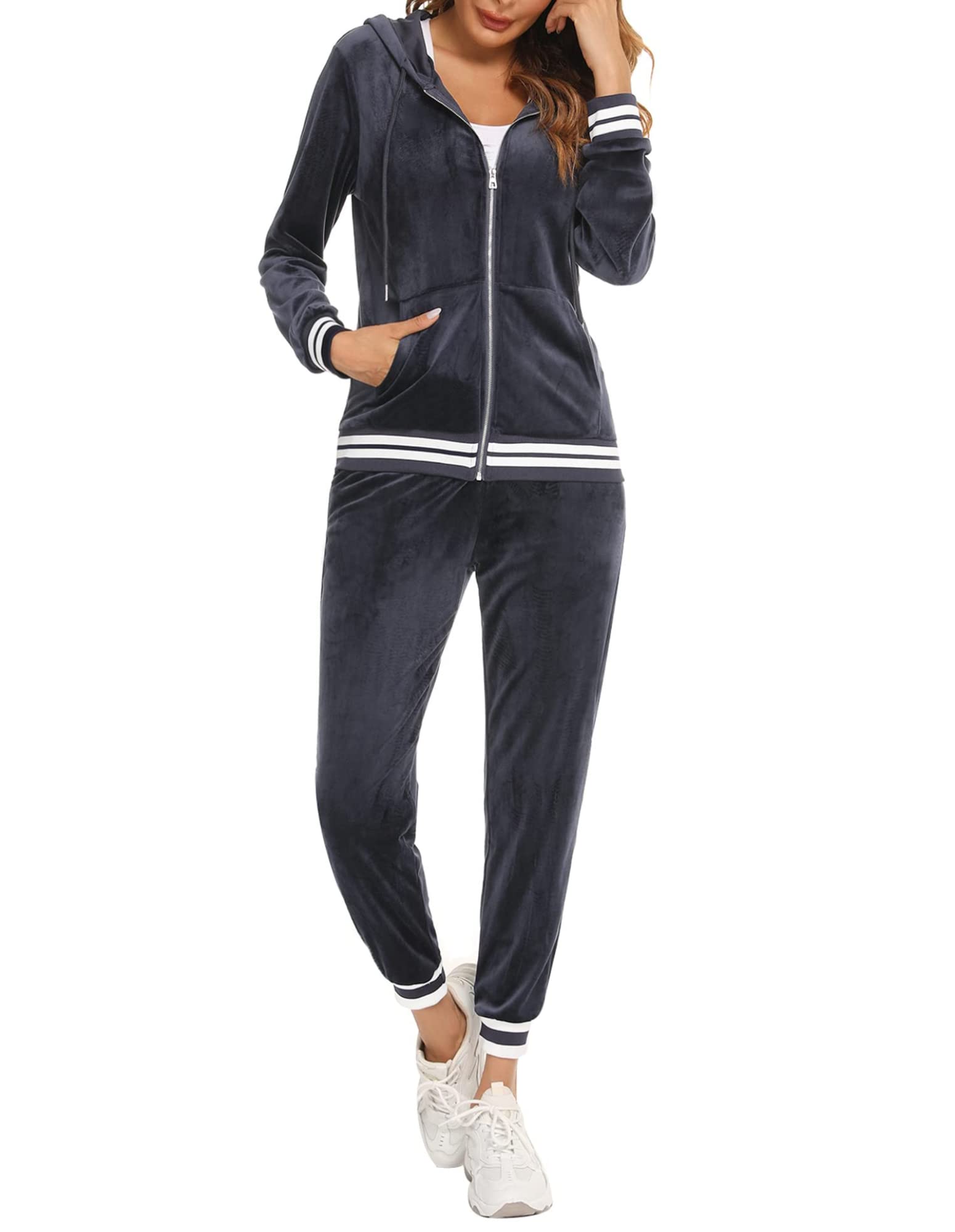 Nike Sportswear Club Fleece Trainingspak Dames Grijs Wit