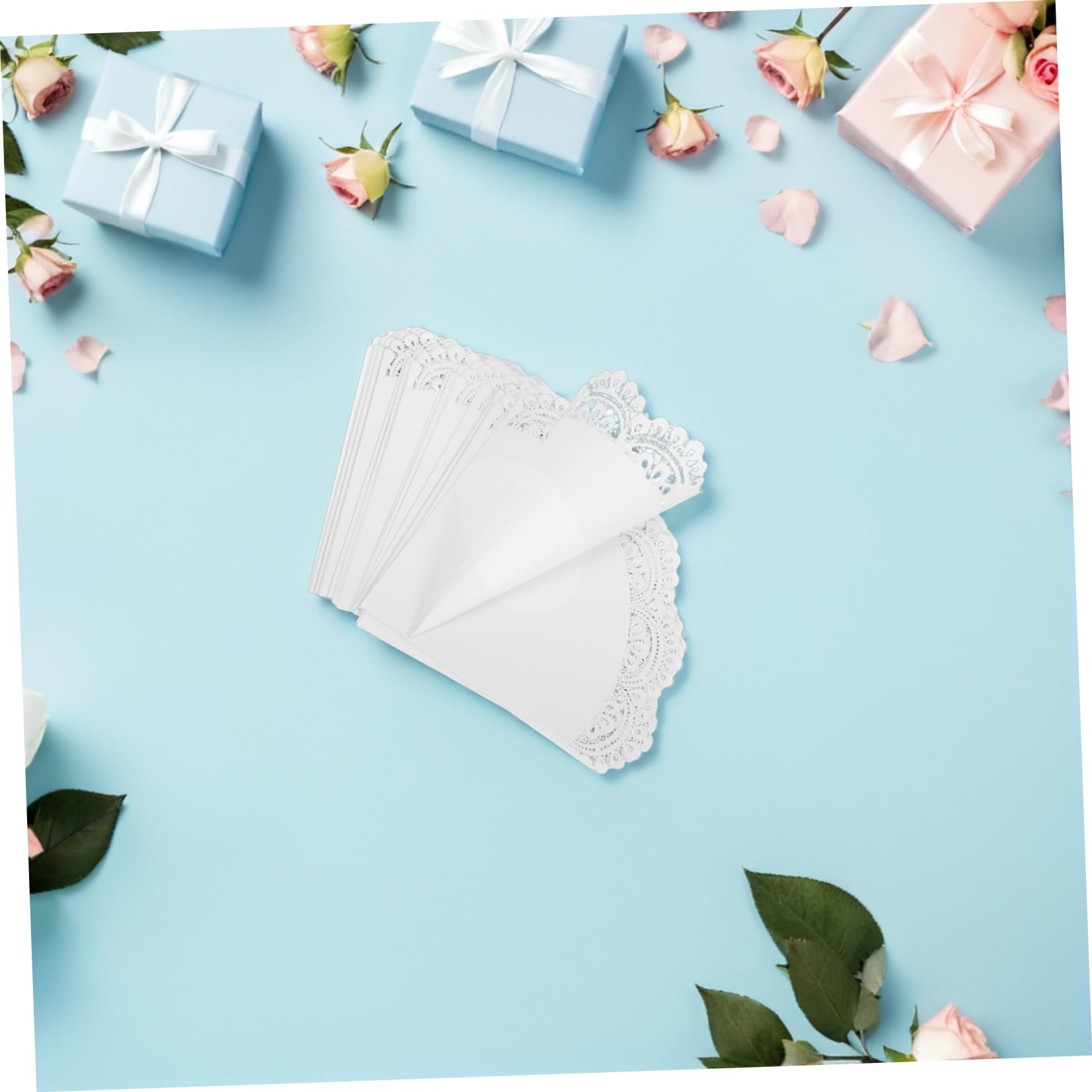 Luxshiny Coni di Petali di Fiori in Carta Leggera, 50 Pezzi Bordo in Pizzo, Porta Coriandoli per Matrimoni e Eventi Speciali, Pratici per Utilizzo Sia Interno che Esterno