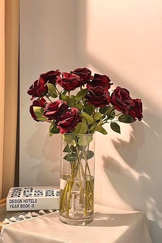 Miniatura 4 de Laelfe 12 rosas artificiales de seda de tallo largo falsas para decoración del hogar, boda, baño, cocina (rojo vino)