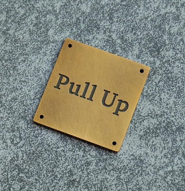 Custom brass nameplates,solidbrassoffice andbuilding signs,personalized metal plaques,suitable for businesssignage,souvenirs,andspecialgifts