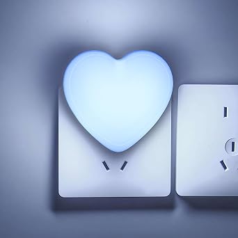 INZU Cute Night Light, Heart Night Light for Kids, LED Nightlight with Auto Dusk to Dawn Sensor, Nightlight Plug into Wall with Soft Warm Light for Bedroom, Nursery, Bathroom, Hallway Blue