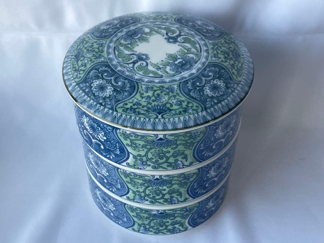 古伊万里唐草　青と緑の花柄食器セット Amazon | 古伊万里唐草文様 和食器セット | ノーブランド品 | 子ども用