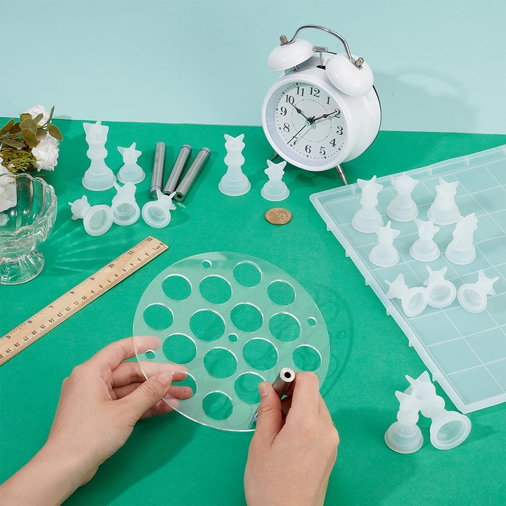BENECREAT Chess DIY Kit with 1 Round Chess Piece Holder, 1 Chess Board Mold and 16 Silicone Chess Piece Molds for Family Party Board Games and Home Decoration