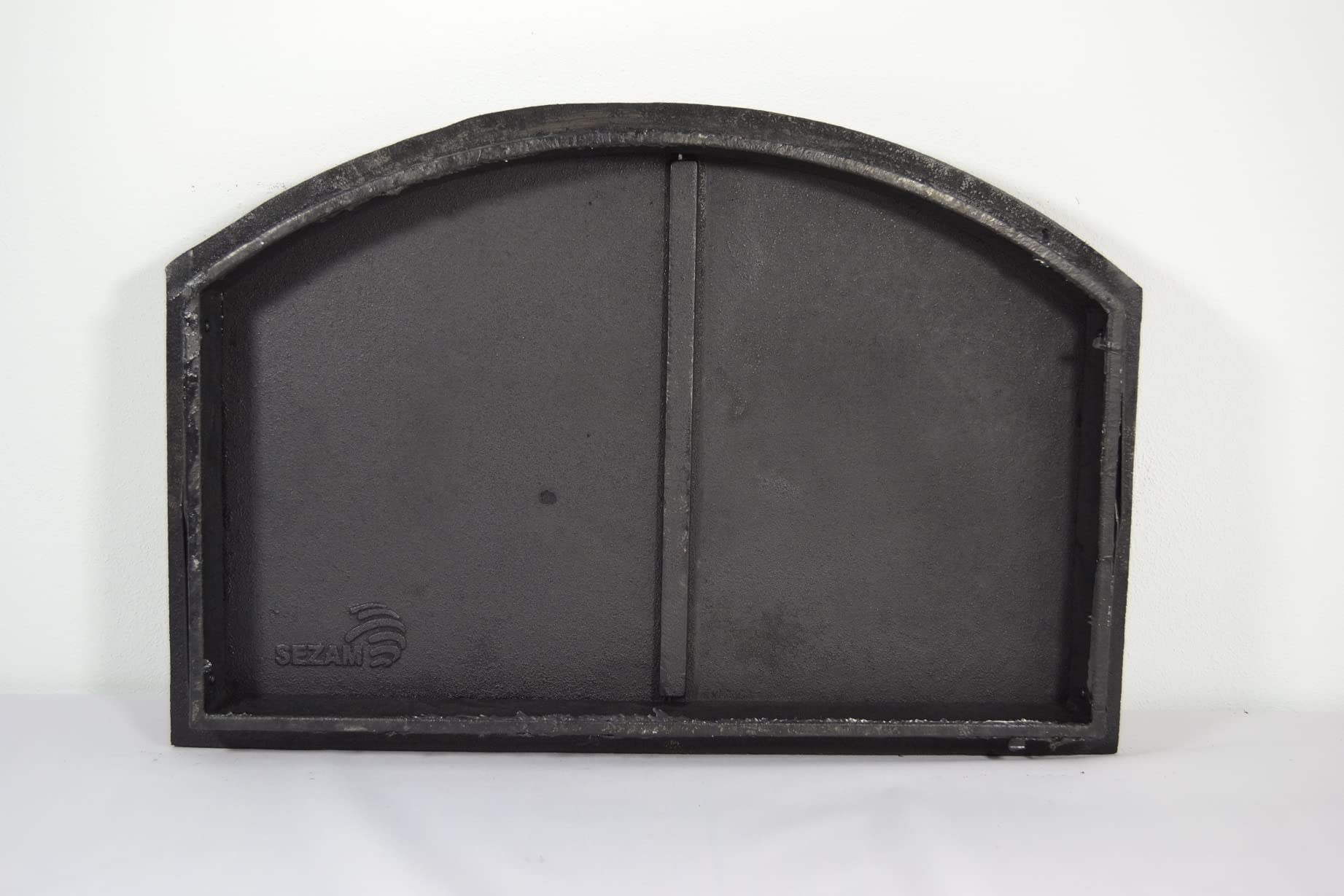 SEZAM doppelte Backofentür aus Gusseisen mit Türriegel, Nietenoptik, Pizzaofentür - Brotofen - Steinofentür, 53,2 x 5,5 x 35,5 cm, schwarze Bemalung
