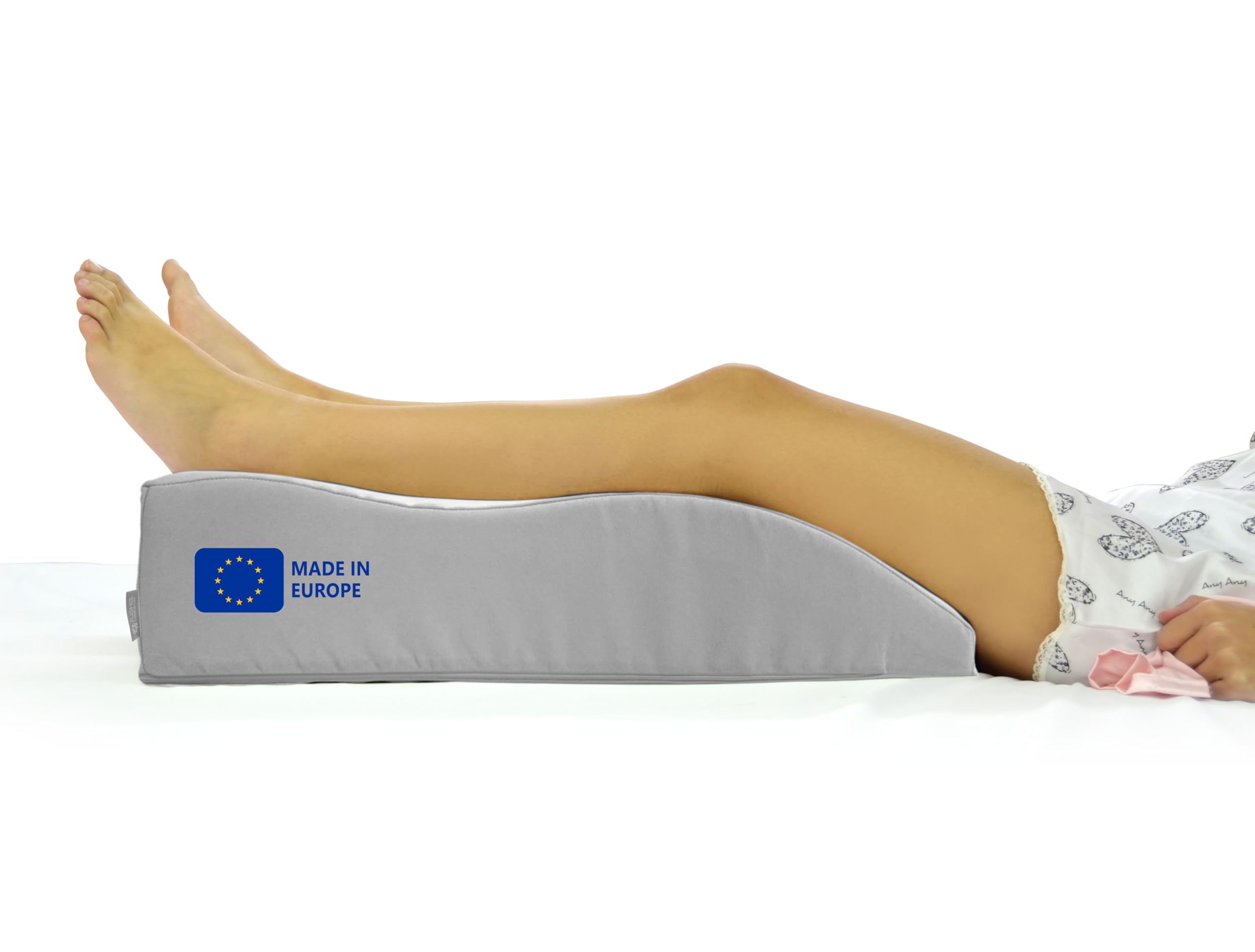 XDREAM Coussin Veineux Pour Surélever Les Jambes - Forme Ergonomique - Fonction De Soutien Et De Soulagement - Housse Double Amovible Et Lavable - Certifié Öko-Tex - Blanc