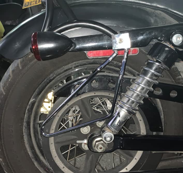 Support sacoches moto universel pour sécuriser vos bagages de selle