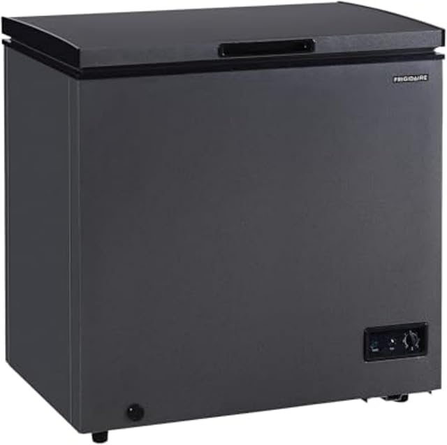 Frigidaire Un congélateur à poitrine profonde, 7 Cu. Ft. Capacité, Granita robuste conception-réglable Thermostat-remorque enduit de vinyle panier-défrouille facile