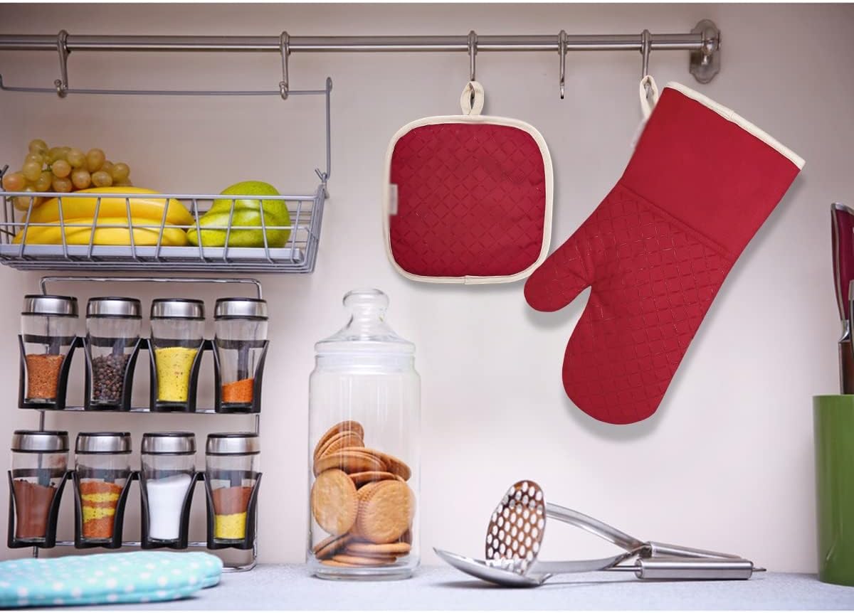 Set of Oven Mitt and Heat Resistant Pot Holder Pad Protective Oven Gloves The Goods for Kitchen Gadgets Party (D 33 x 17cm)