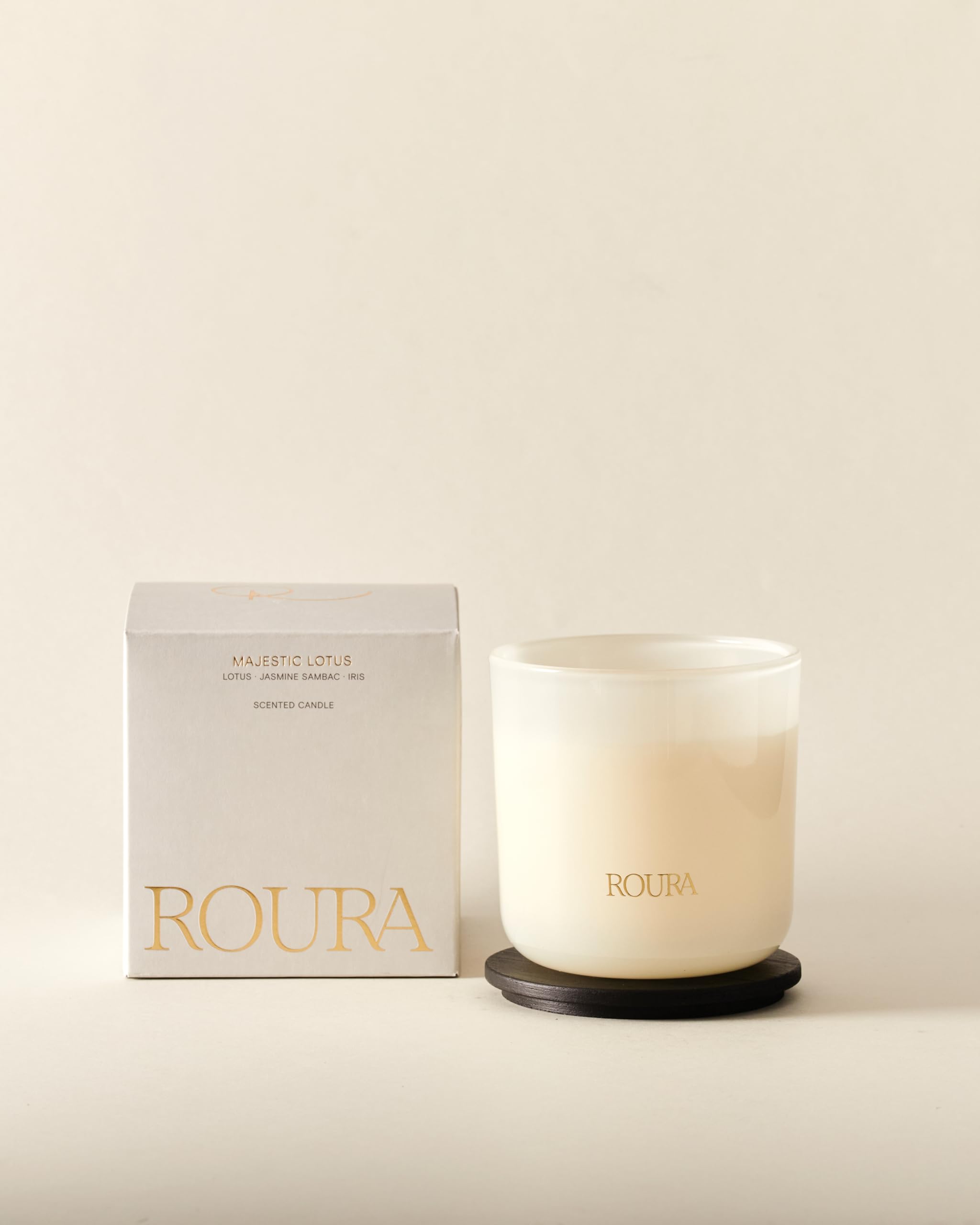 Ceras Roura Majestic Lotus Icon 3 Wick Scented Candle With Lid - Lotus Jasmine Iris And Water Lily Fragrance - Vegetable Wax - 70 Hour Burn Time - Gift Boxed - 10 X 10 Cm
