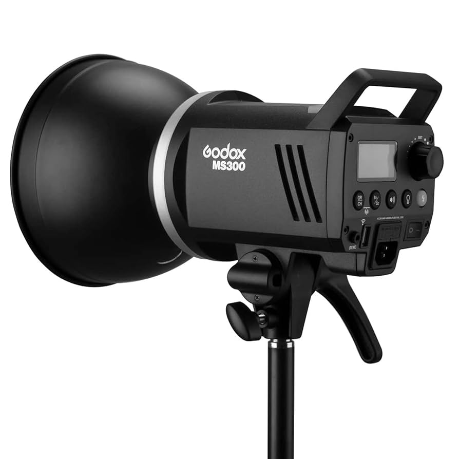 GODOX MS300 スタジオフラッシュ ストロボ　300Ｗ Amazon.com : Godox MS300 300W Compact Studio Strobe Flash