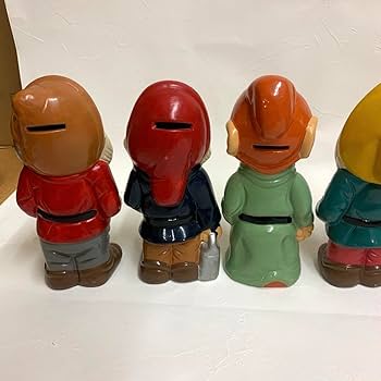 Amazon.co.jp: 白雪姫 7人の小人 置物 貯金箱 陶器 : ホビー