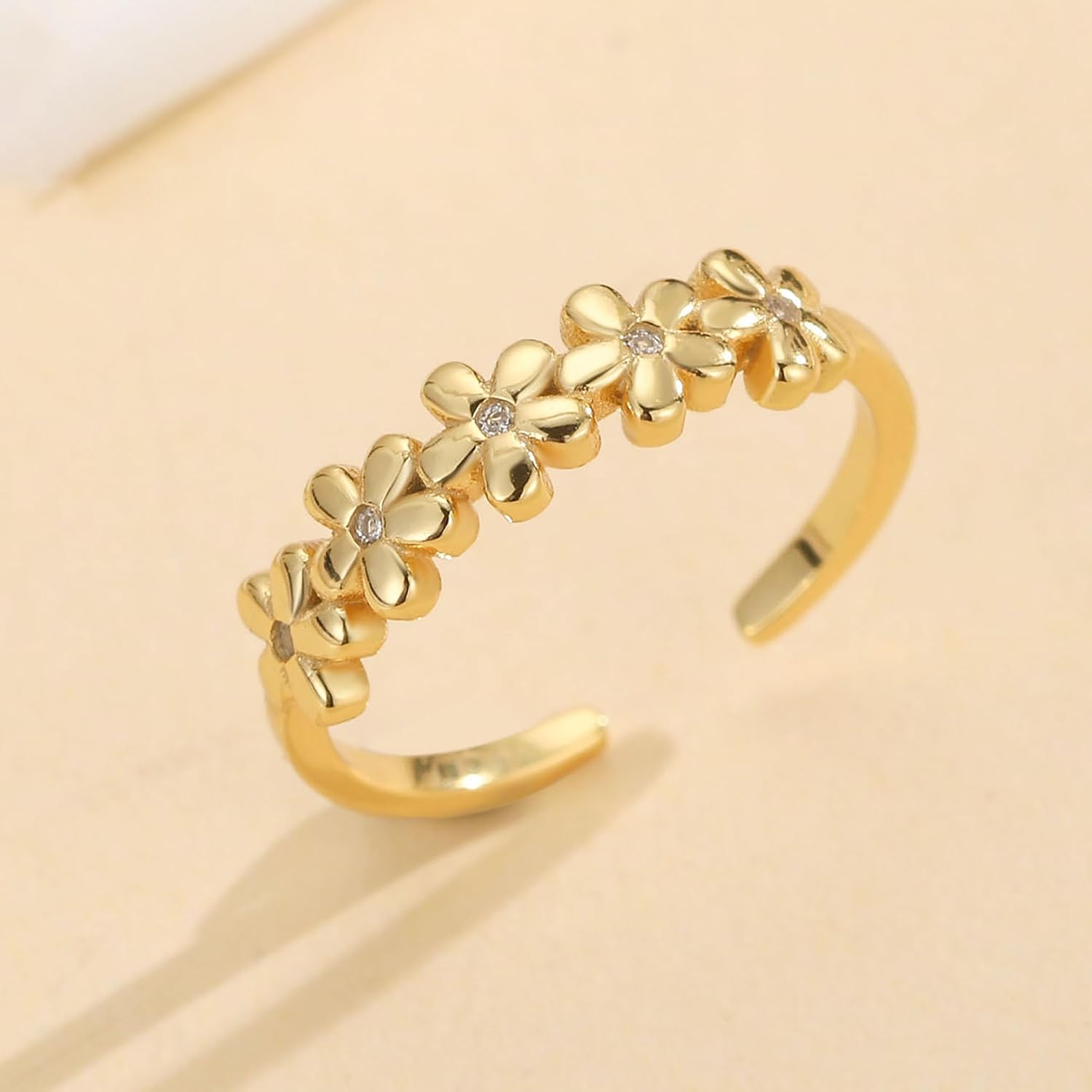 925 Sterling Silver Daisy Toe Ring for Women,14K Gold Plated Dainty Flowers Green CZ Band Open Foot Ring Adjustable Toe Ring Elegant Summer Beach Foot Waterproof Jewelry Graduation Wedding Gifts