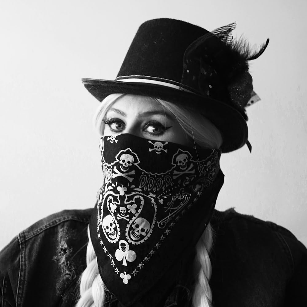 TRIXES Czarna bandana, motyw karty do gry, chusta na głowę z dwustronnym wzorem białej czaszki – ocieplacz na szyję dla dorosłych, unisex, piracka bandana, kominiarka dla motocyklisty, akcesoria,