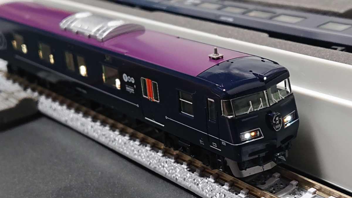 トミックス JR 117 7000系 WEST EXPRESS 銀河 6両セット Amazon | TOMIX Nゲージ 117-7000系 WEST EXPRESS 銀河 6両