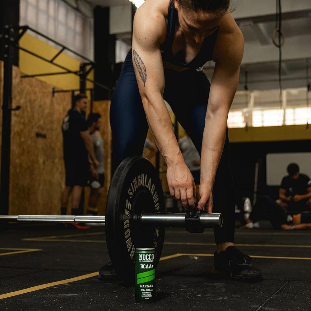 NOCCO BCAA - Bebida Energética con 180mg Cafeína, 3000 mg BCAA, Sin Azúcar, Sin Carbohidratos, Enriquecida con Vitaminas - 24 x 330ml inkl. Pfand (Manzana)