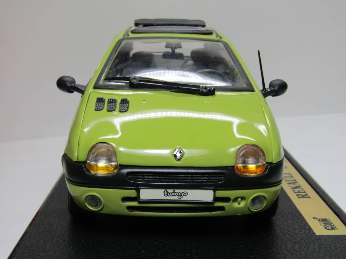 Amazon.co.jp: RENAULT TWINGO 1/18 ルノー トゥインゴ 1992
