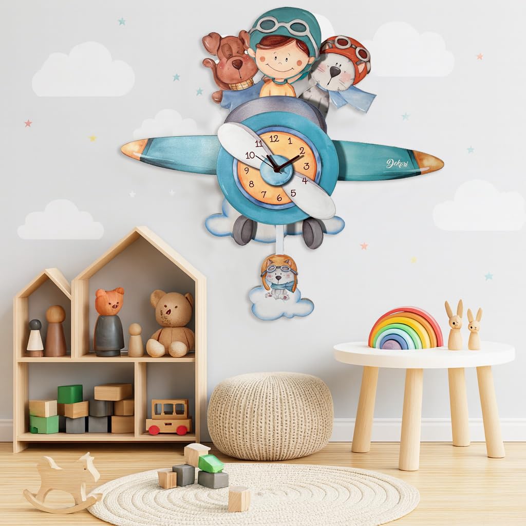DEKORI Orologio da parete a pendolo bambini in legno – Aeroplano con aviatore e cagnolini – Silenzioso, decorazione cameretta, podotto artigianale, fatto a mano, Made in Italy