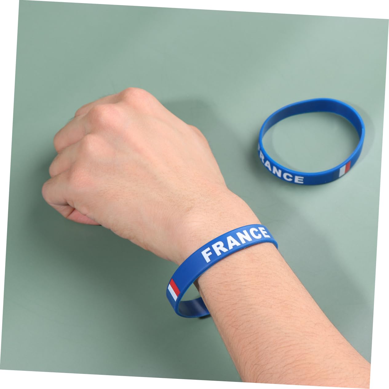 STOBOK Bracelet Silicone Souple Imprimé Drapeau France Taille Unique Accessoire Football Supporter Pour Matchs Sports Internationaux