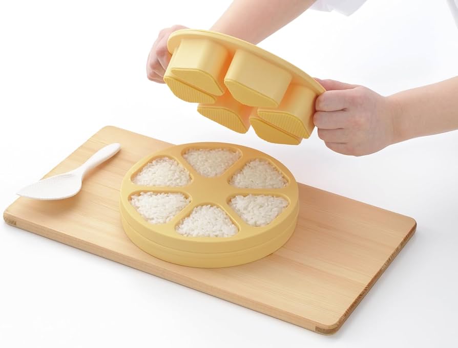 Amazon.com: Akebono Sangyo CH-2110 Onigiri Rice Ball Maker